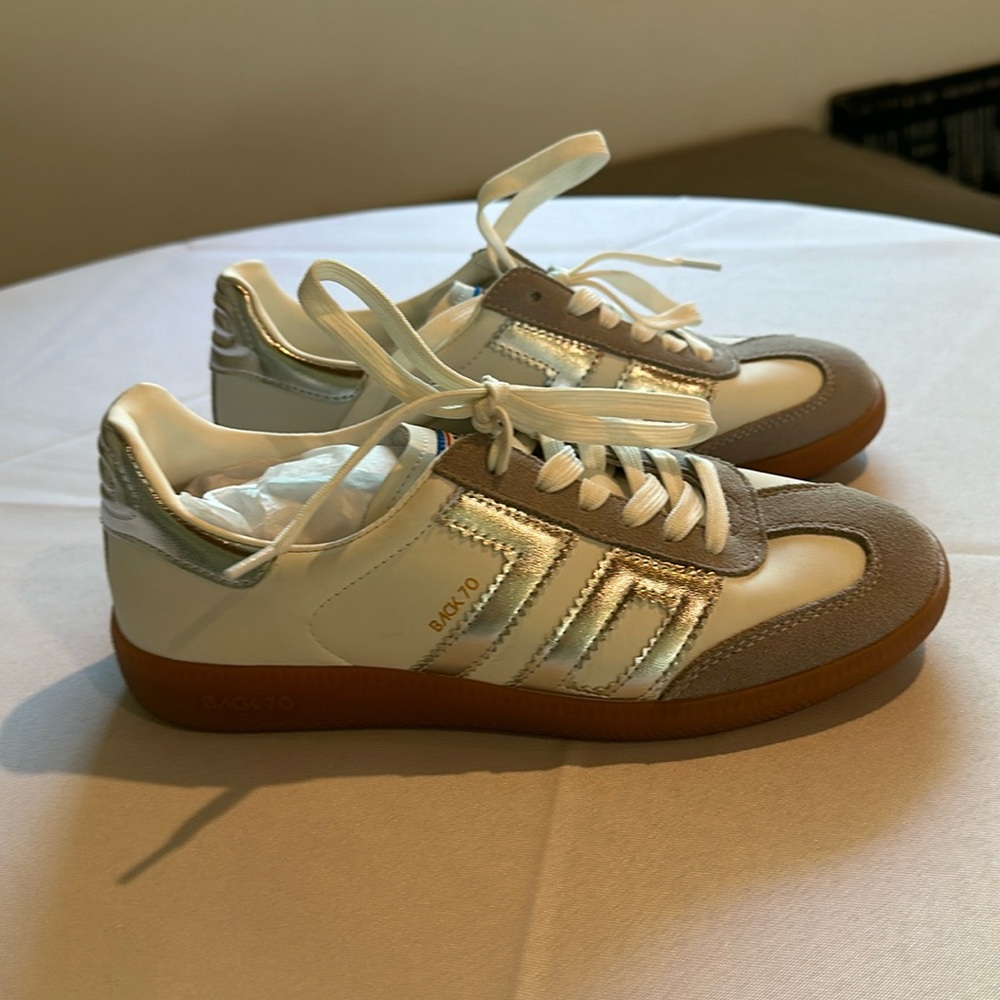 Back 70 Sneakers